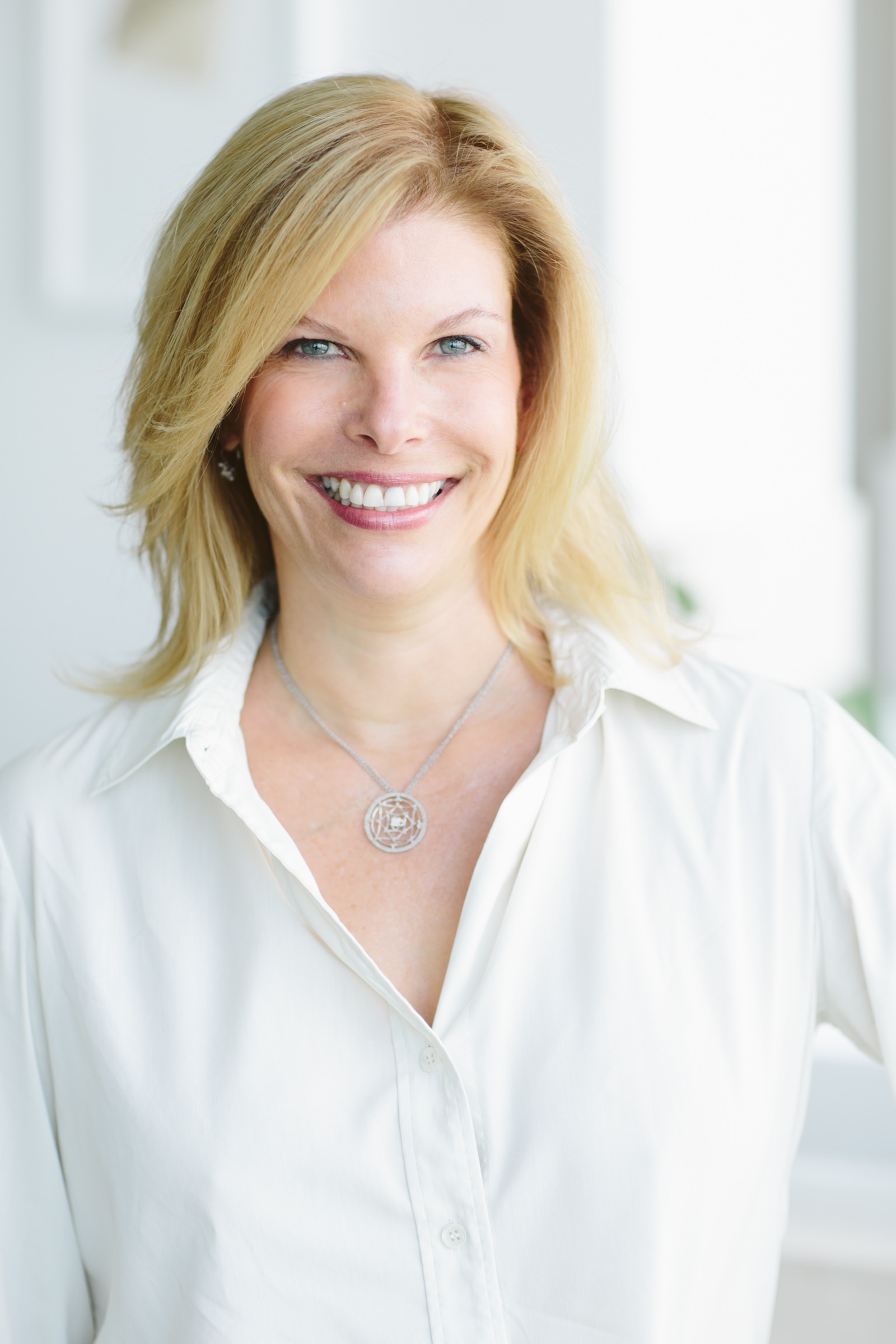 Leslie Wolfson